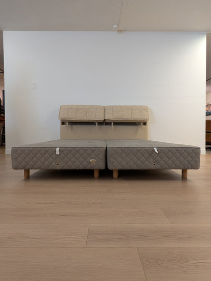Duxiana Pascal 8888 Bed System (King)