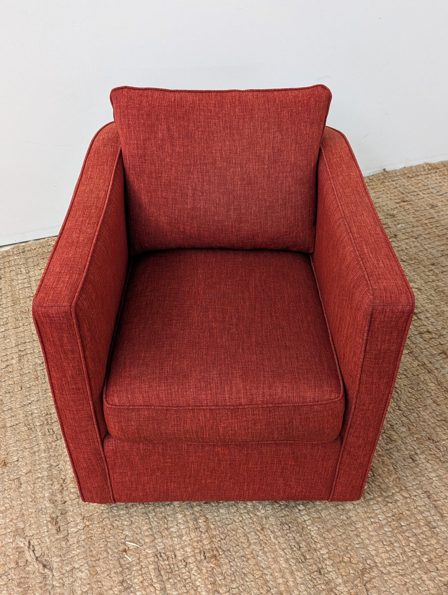 Decor-Rest 2050 Sergio Red Swivel Chair