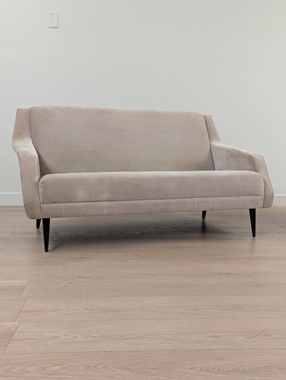 GUBI CDC2 Conic Base Lounge sofa