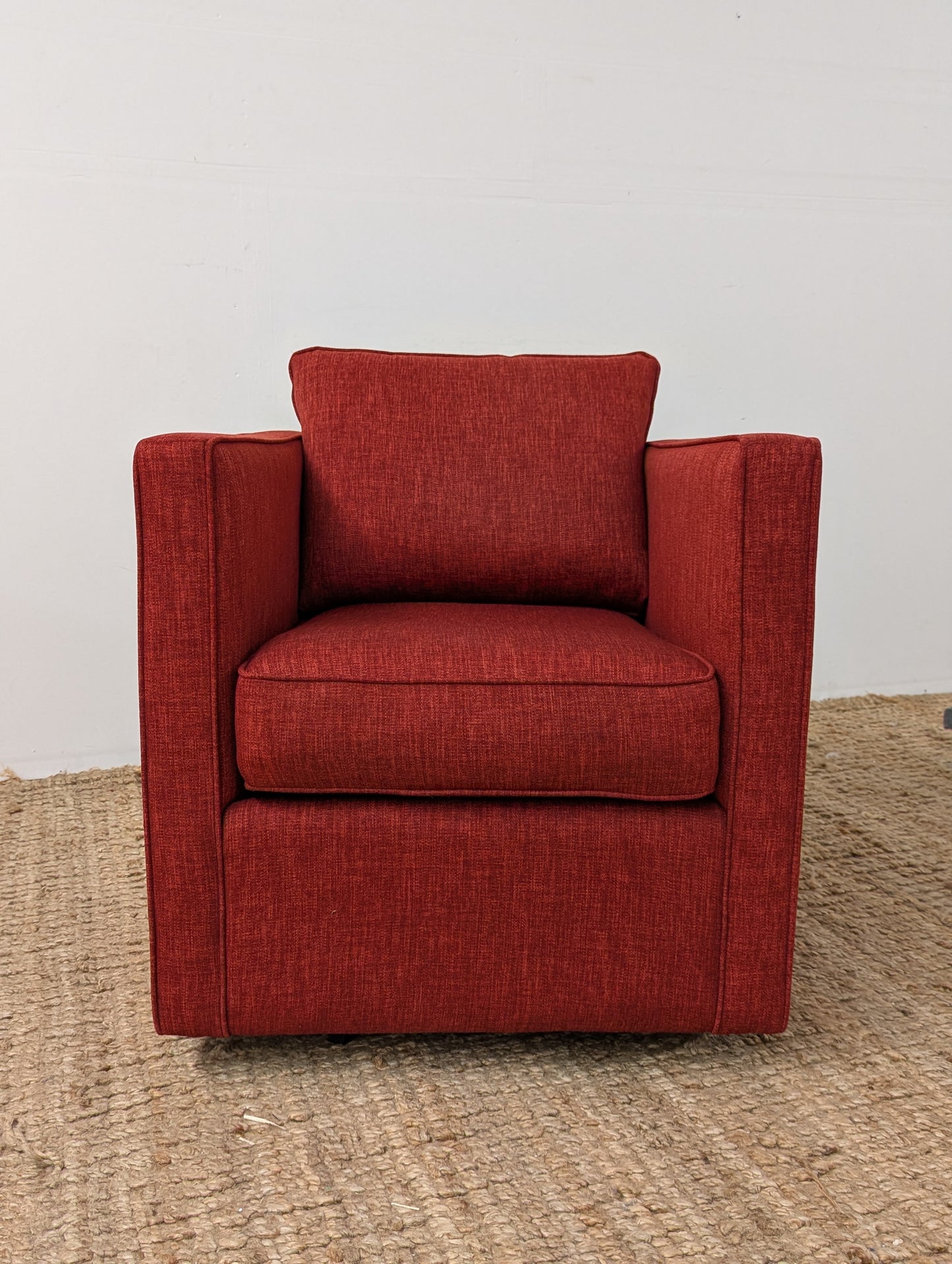Decor-Rest 2050 Sergio Red Swivel Chair