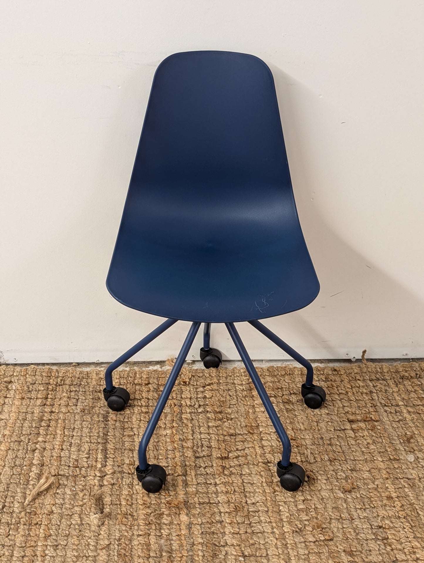 Article Svelti Office Chair - Berry Blue