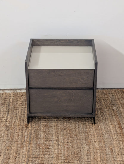 Huppé Nightstand