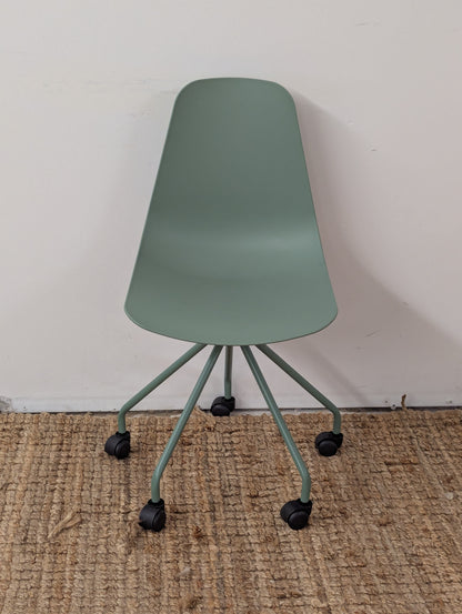 Article Svelti Office Chair - Aloe Green