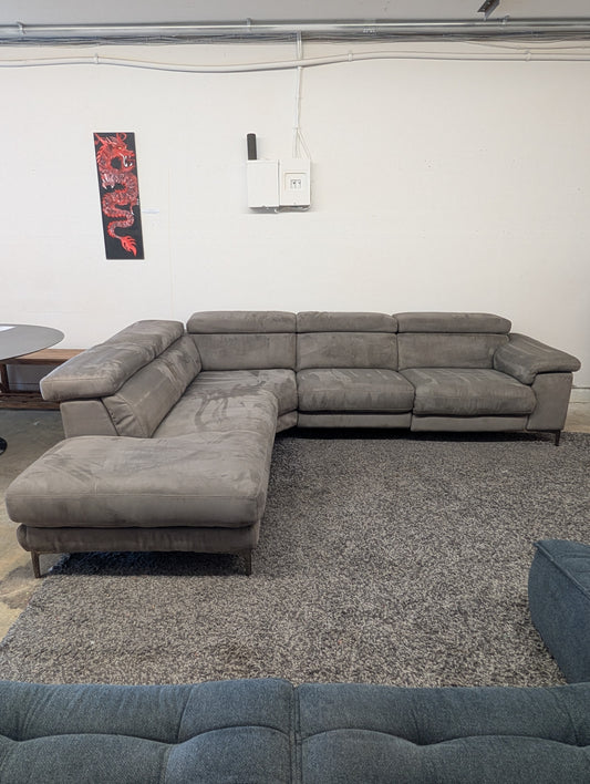 Wallace Power Reclining Sectional