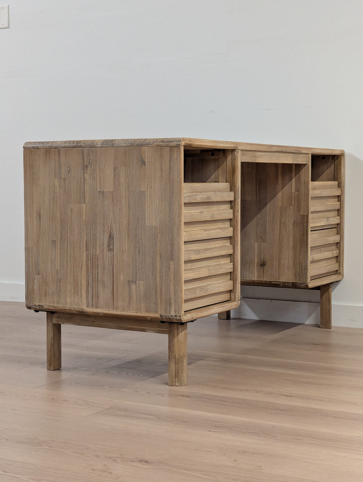 Urban Barn Nuevo Desk