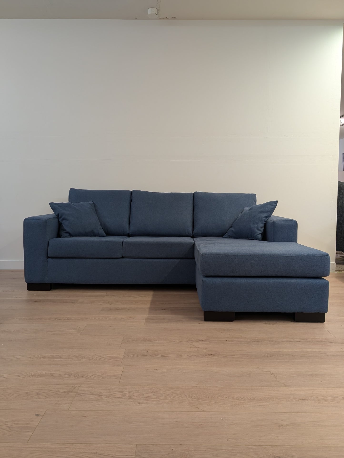 Q Living Fraser Sectional with Reversible Chaise