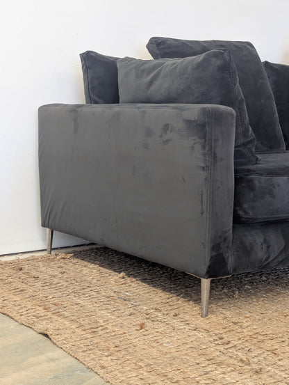 Stylus Invidia Sofa