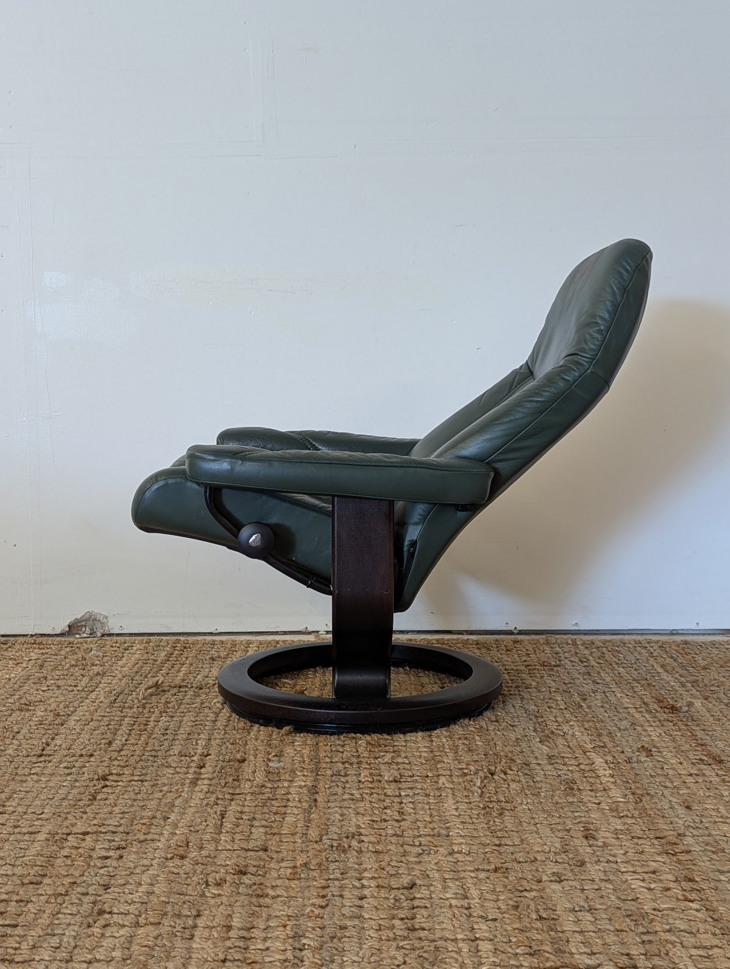 Ekornes Stressless Reclining Chair + Ottoman