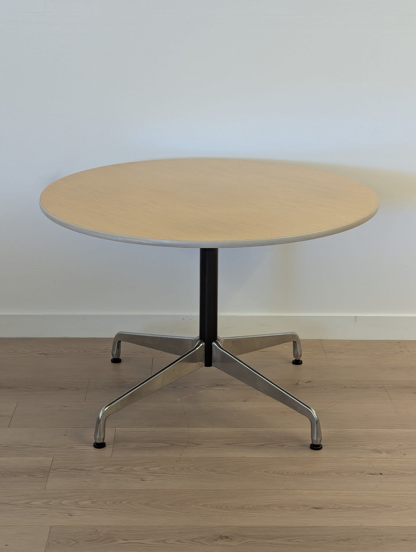 Herman Miller Eames 42" Round Table