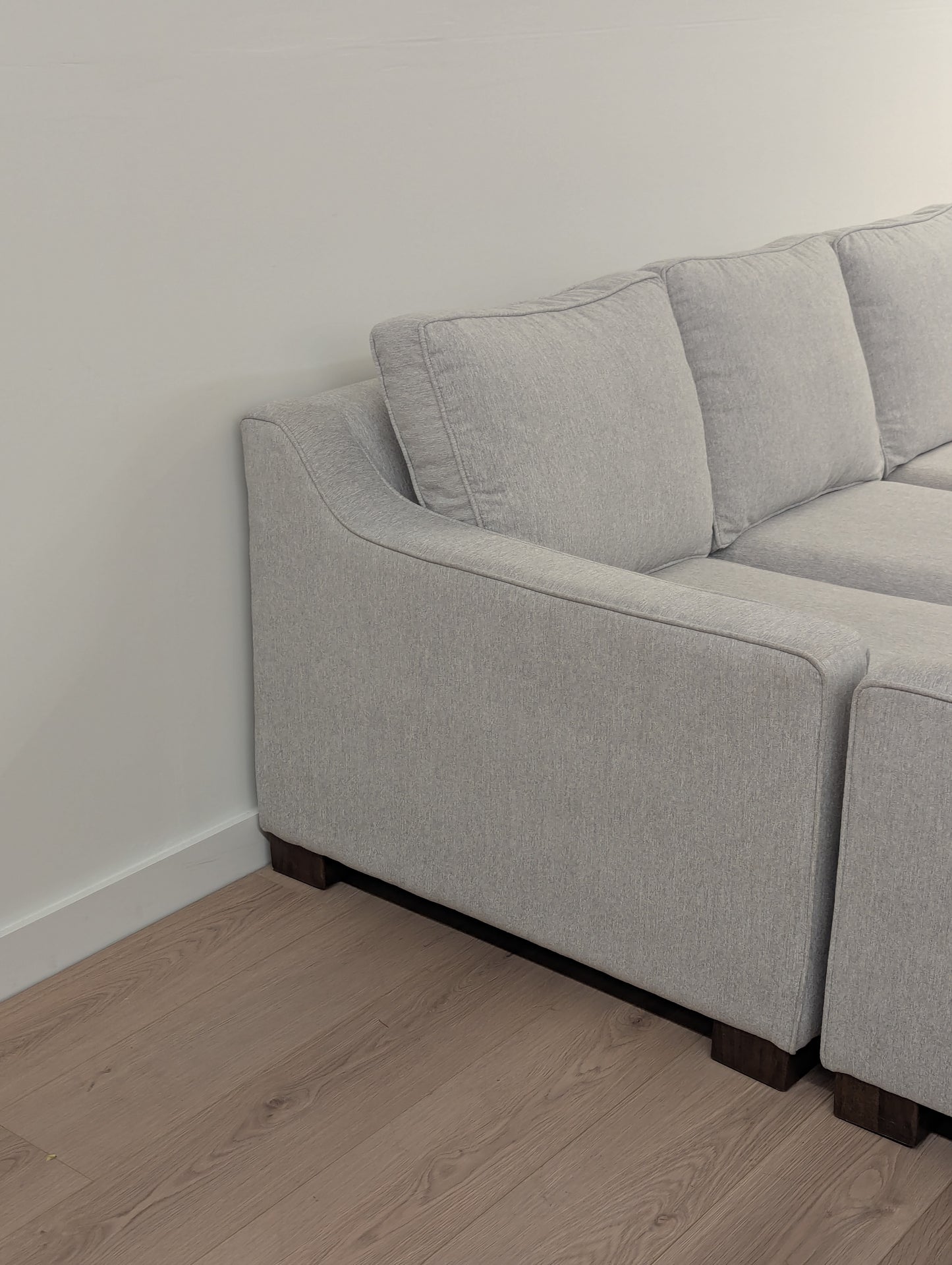 Stylus Metro Sofa with Reversible Chaise