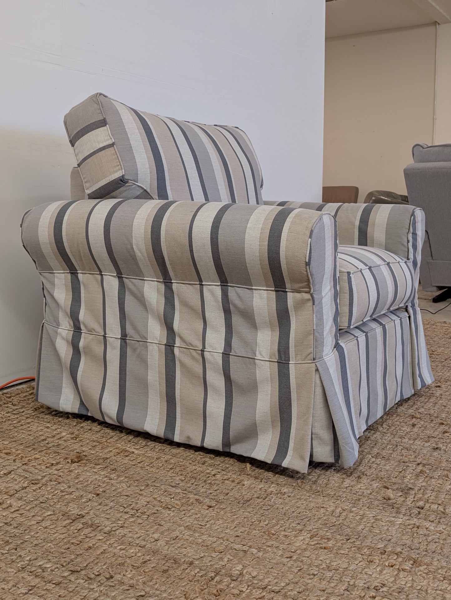 4 Season's Alexandria 725C Chair