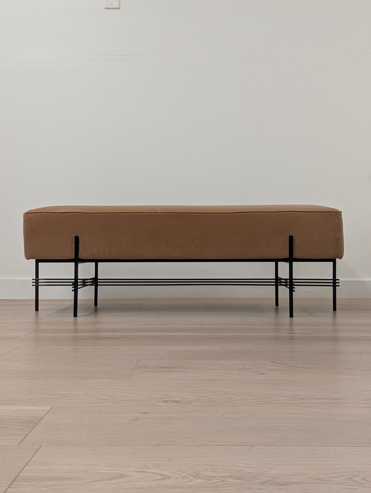 GUBI TS Pouffe