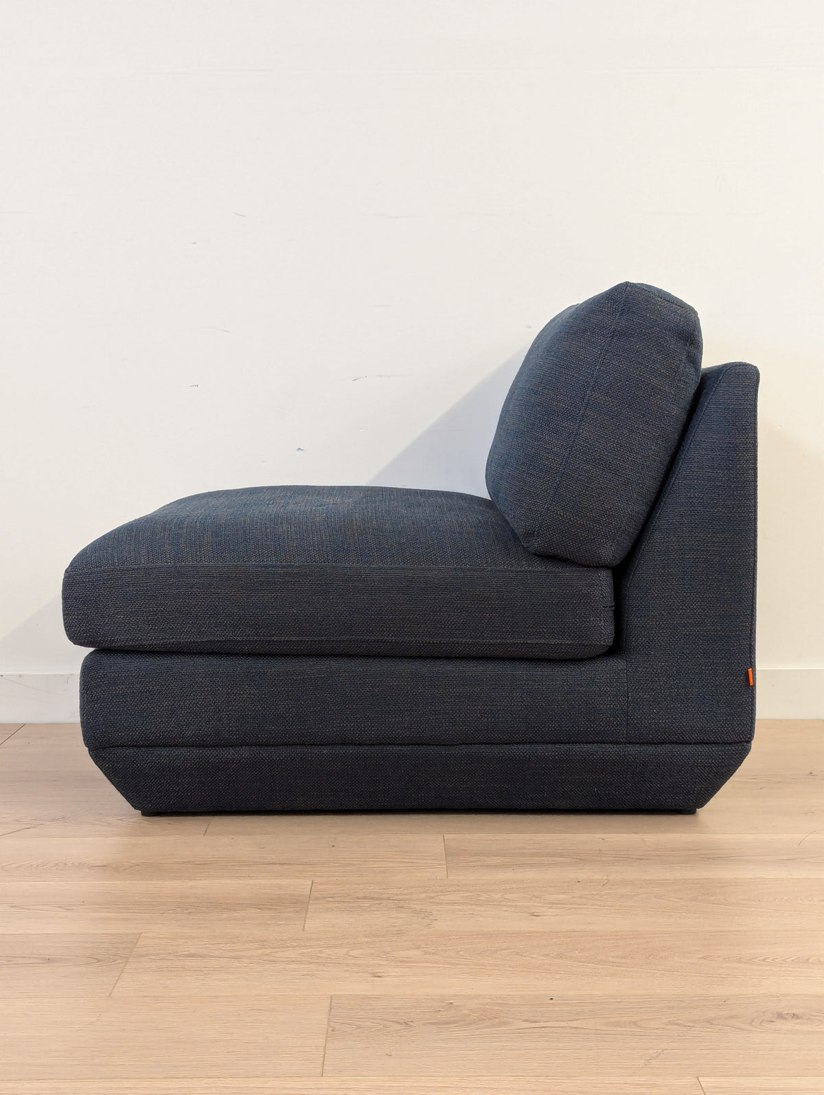 Gus Modern Podium 8 Piece Sectional Set