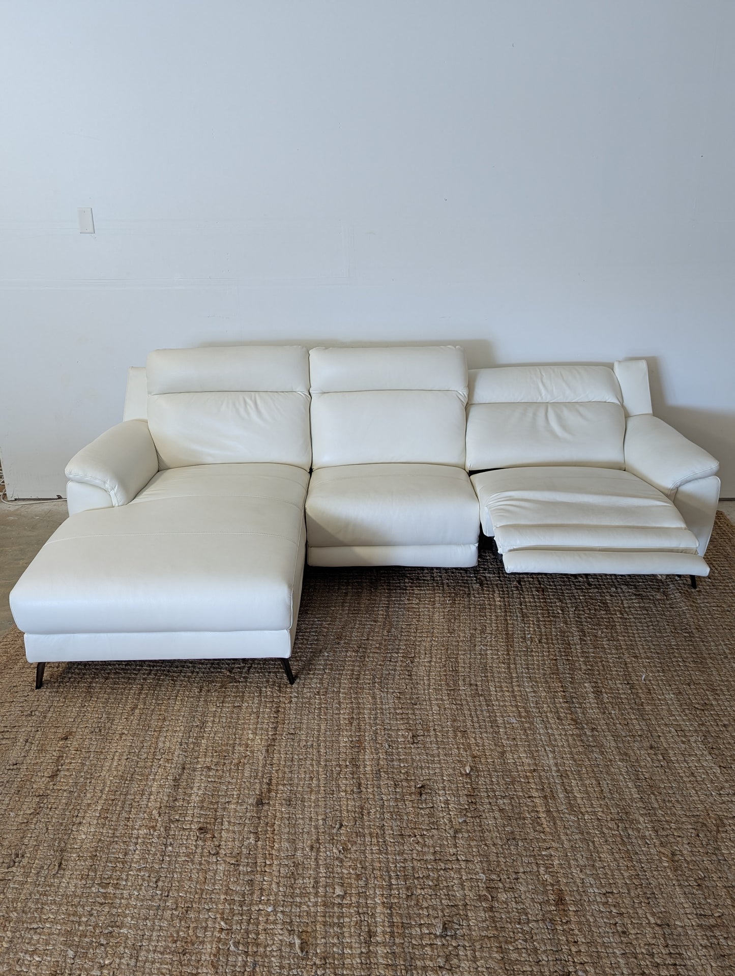 Scan Designs 5317 Power Reclining Leather Sectional