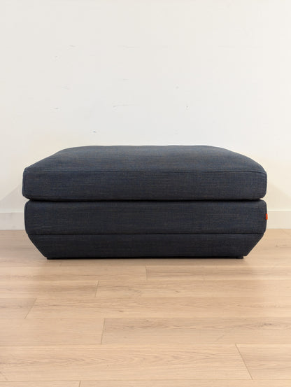 Gus Modern Podium 8 Piece Sectional Set