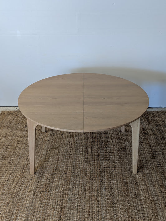 Article Plumas Oak Dining Table Extendable