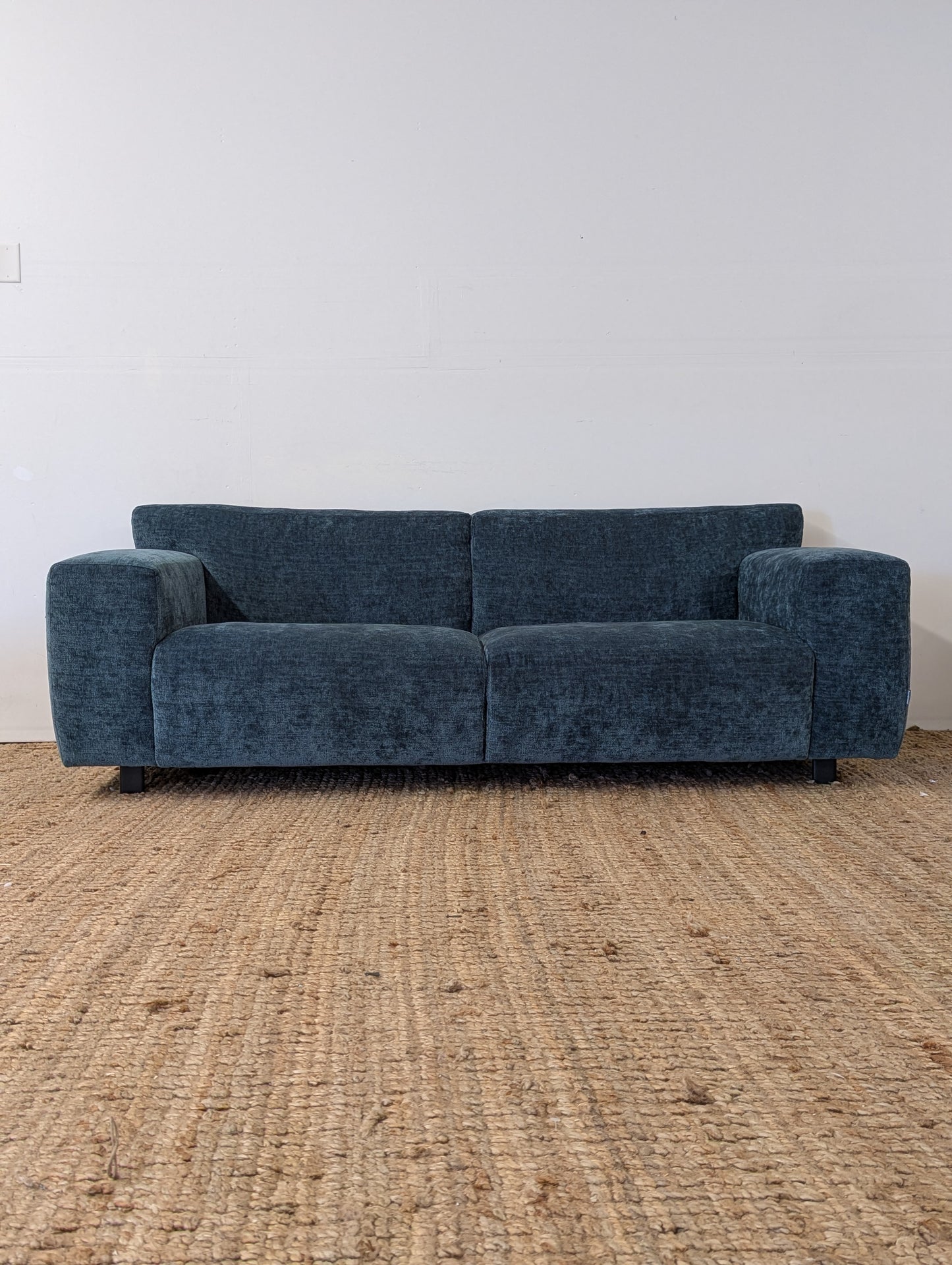 Furninova Vesta Sofa