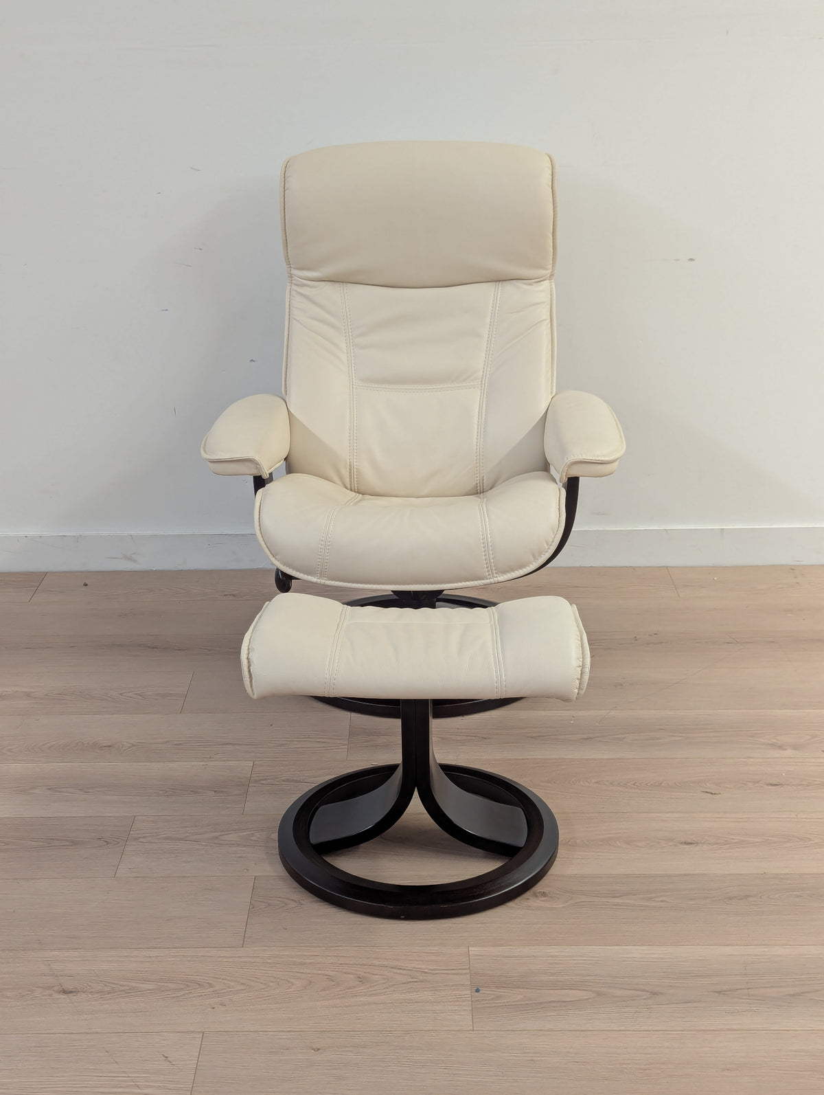 IMG Nordic 21 Comfort Glide Swivel Recliner with Ottoman
