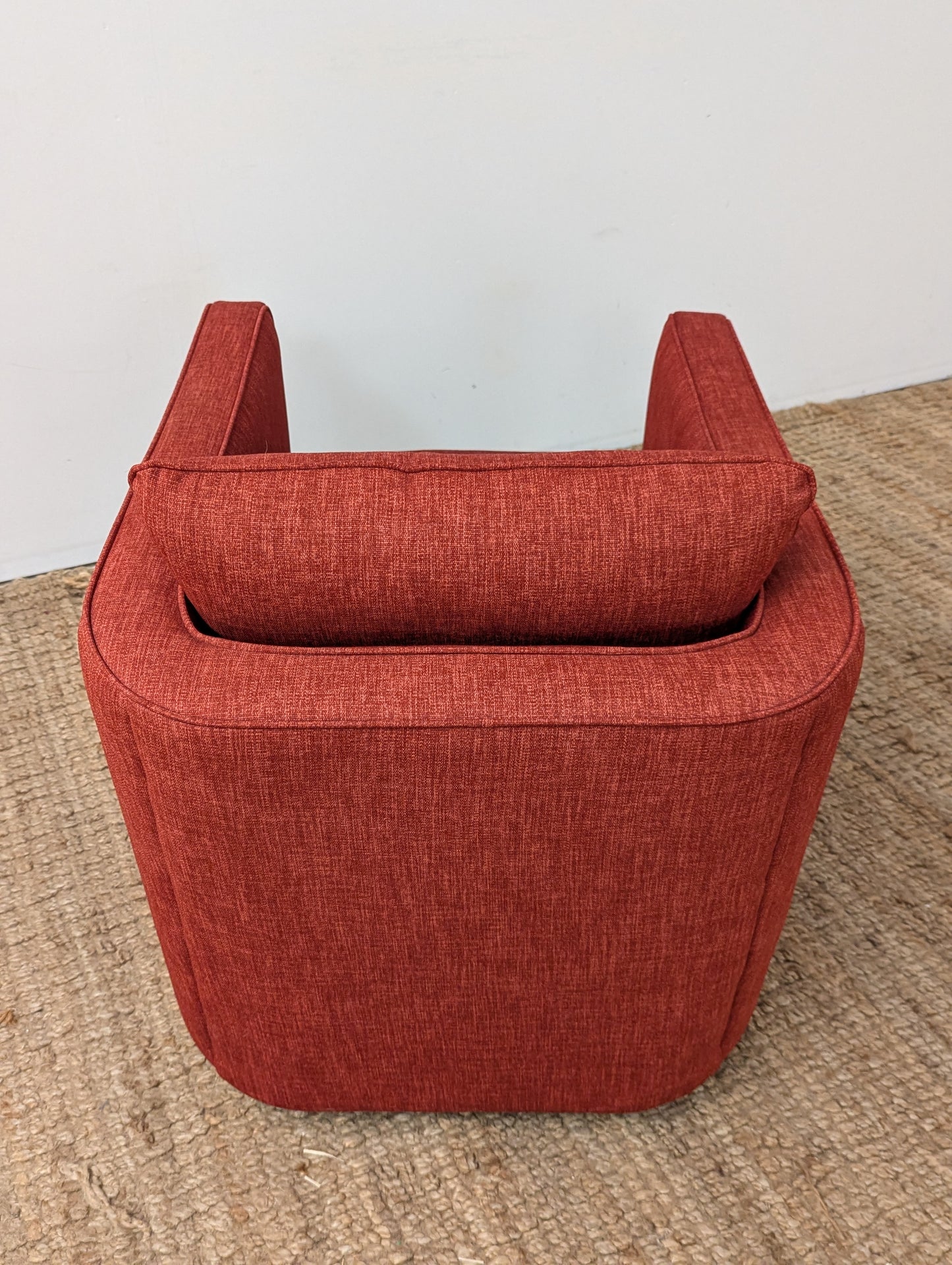 Decor-Rest 2050 Sergio Red Swivel Chair