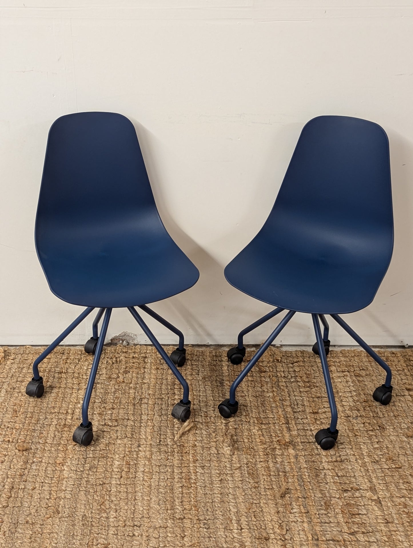 Article Svelti Office Chair - Berry Blue