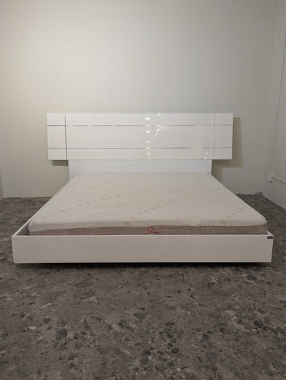 Status Italy Dream King Bed Frame