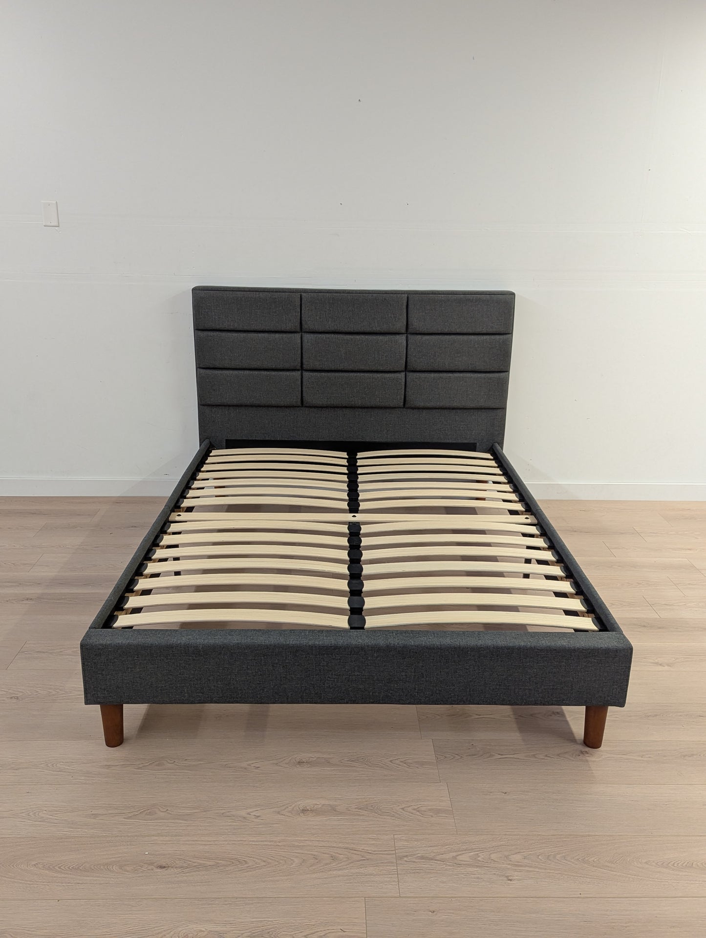 SleepCountry Ashley Bed Primo