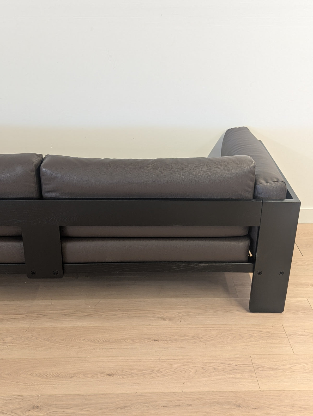 Knoll Bastiano Sofa