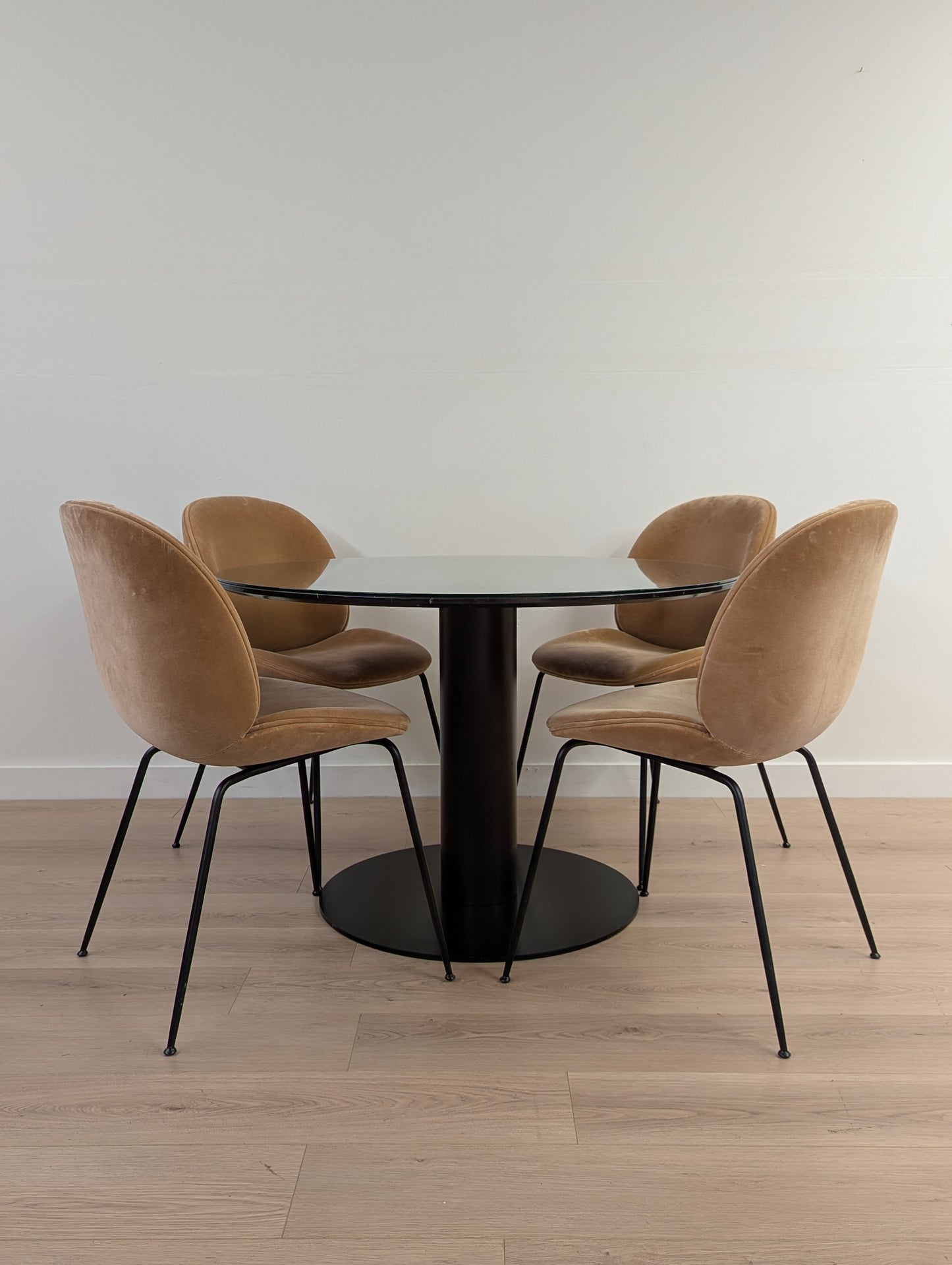GUBI Beetle Dining Chairs (Set of 4)
