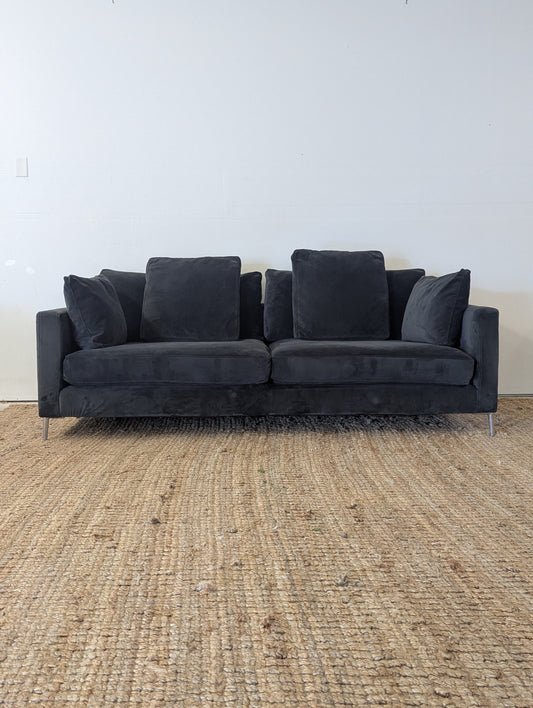 Stylus Invidia Sofa