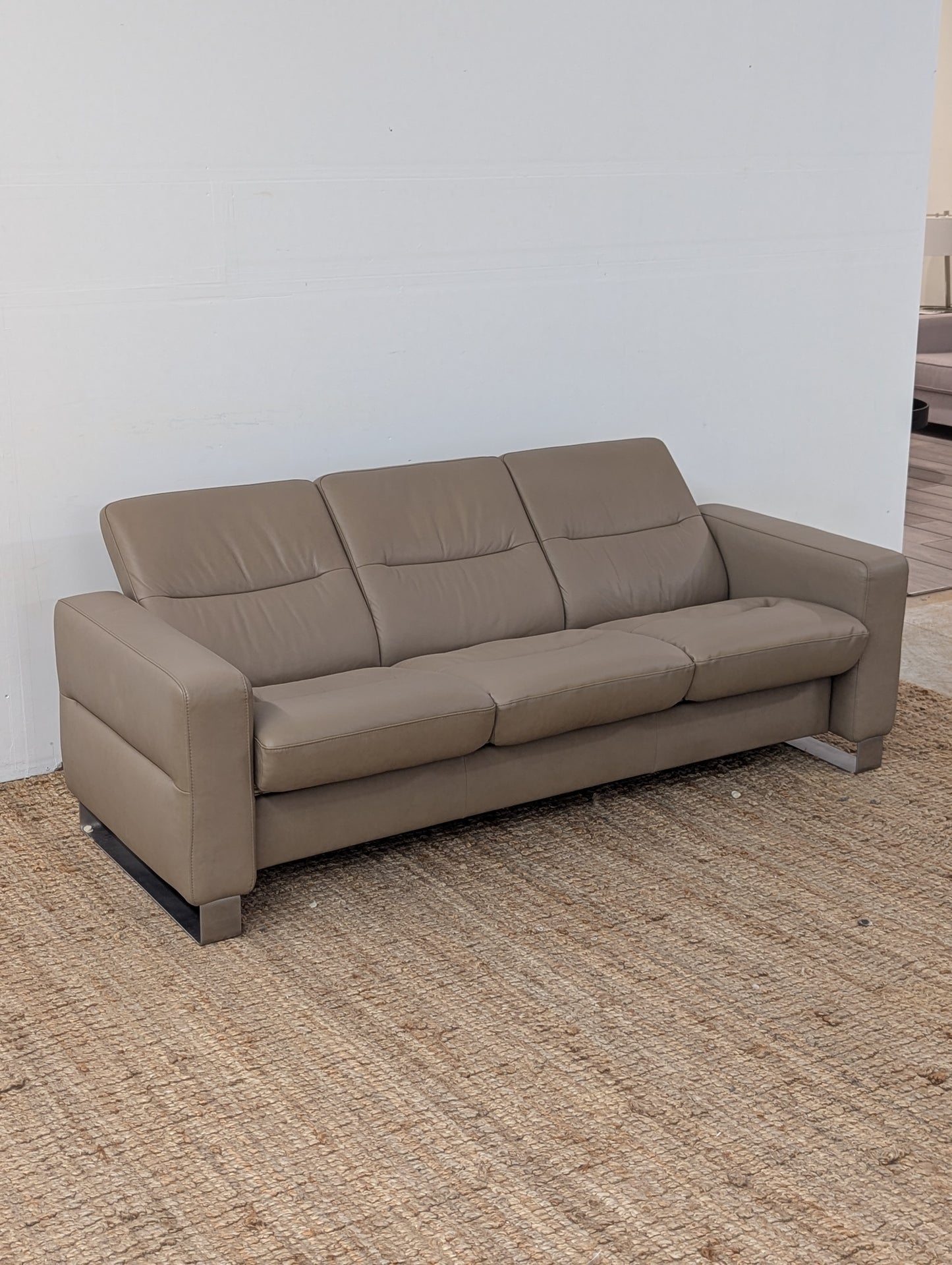 Stressless Wave Low Back Reclining Sofa