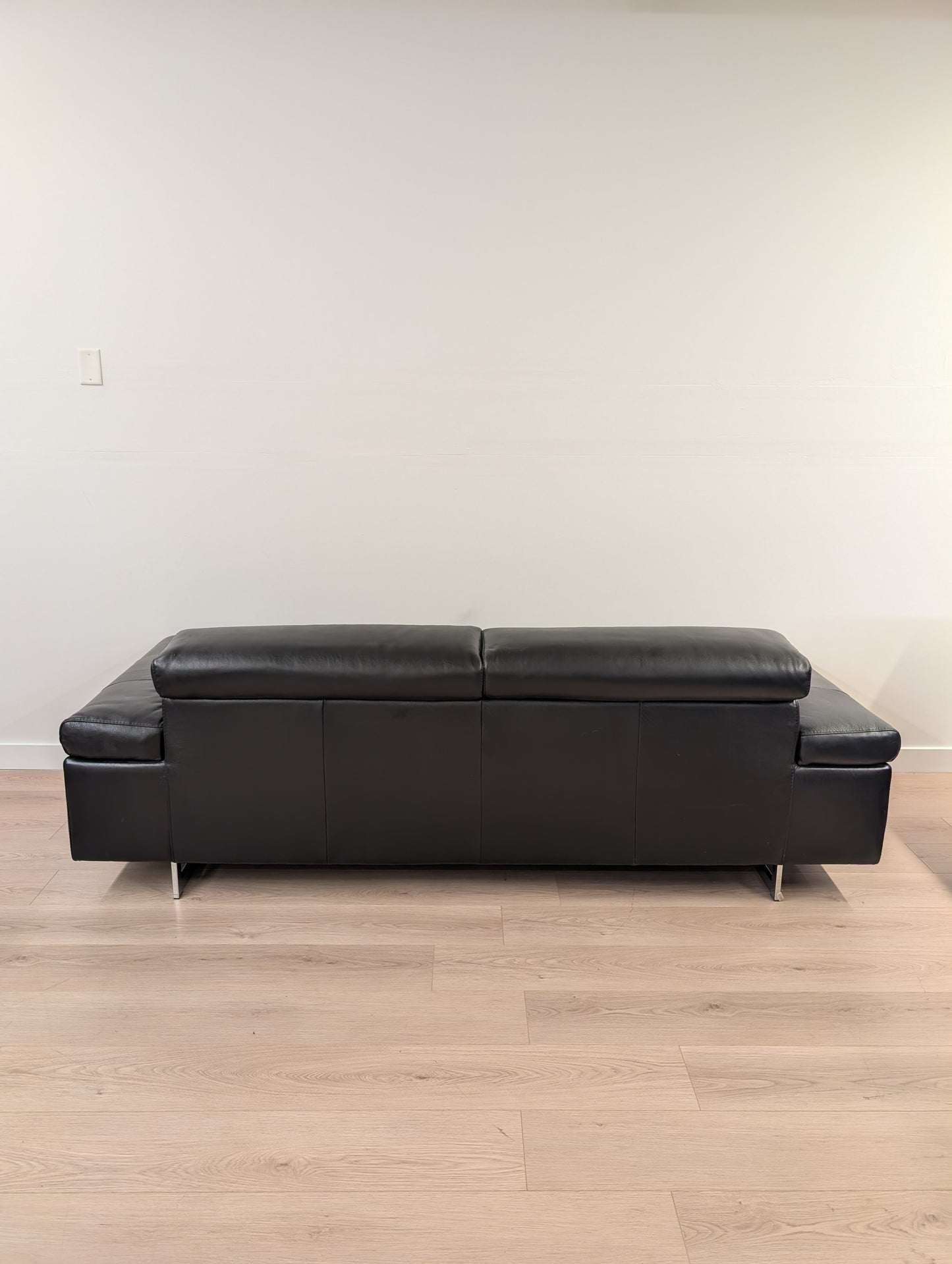 Natuzzi Editions MODB618 Sofa