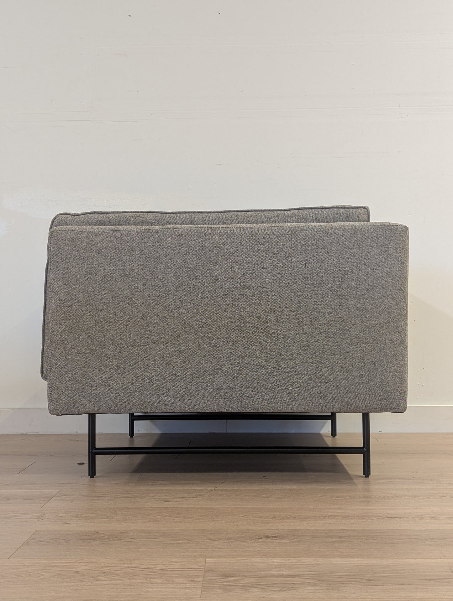 Blue Dot Bank Lounge Chair