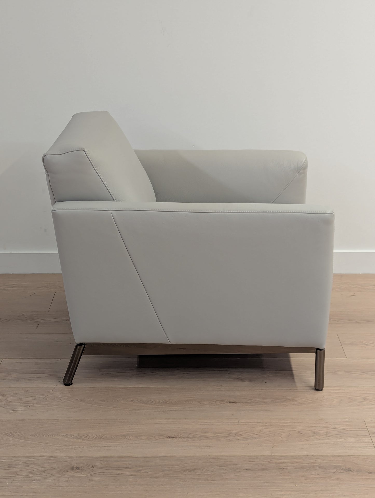 Natuzzi Italia Tratto 2811 (2 available)