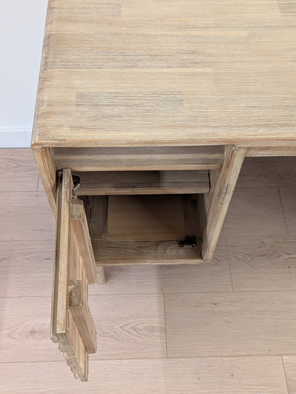 Urban Barn Nuevo Desk