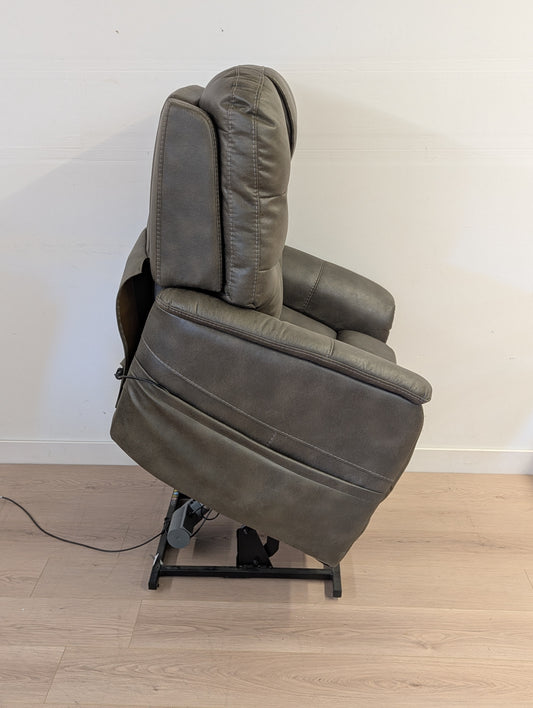 Pride Vivalift Power Lift Reclining Chair