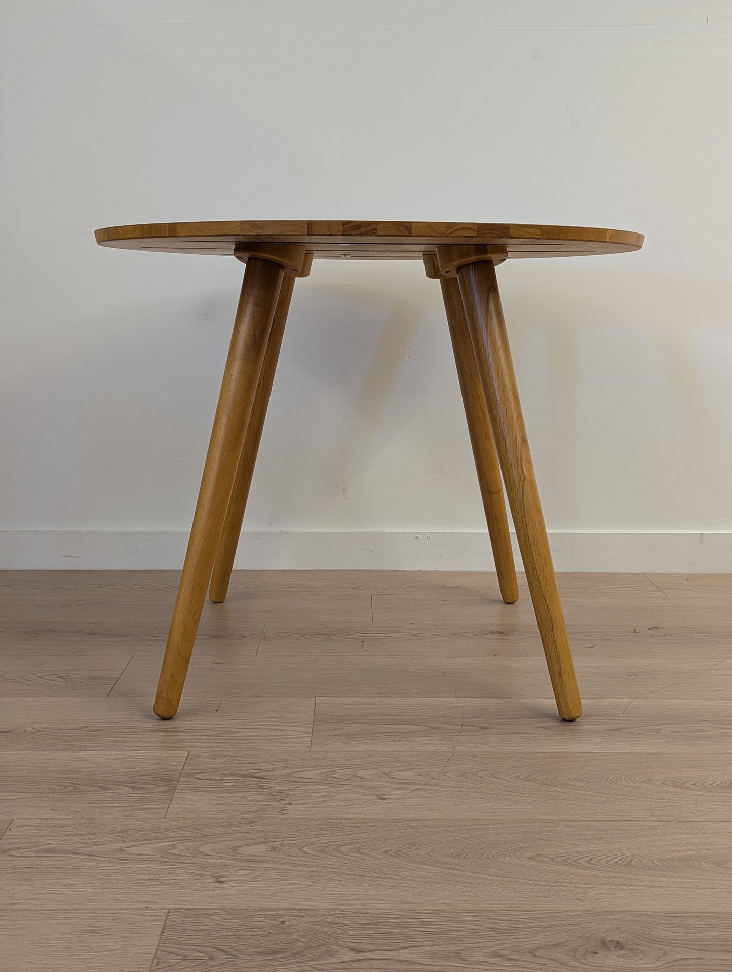 Article Seno 36" Round Dining Table - Oak