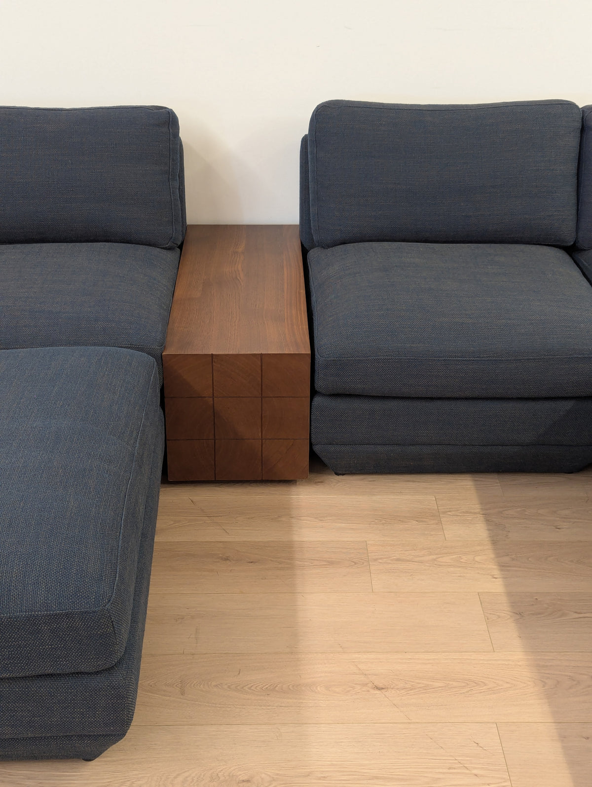 Gus Modern Podium 8 Piece Sectional Set