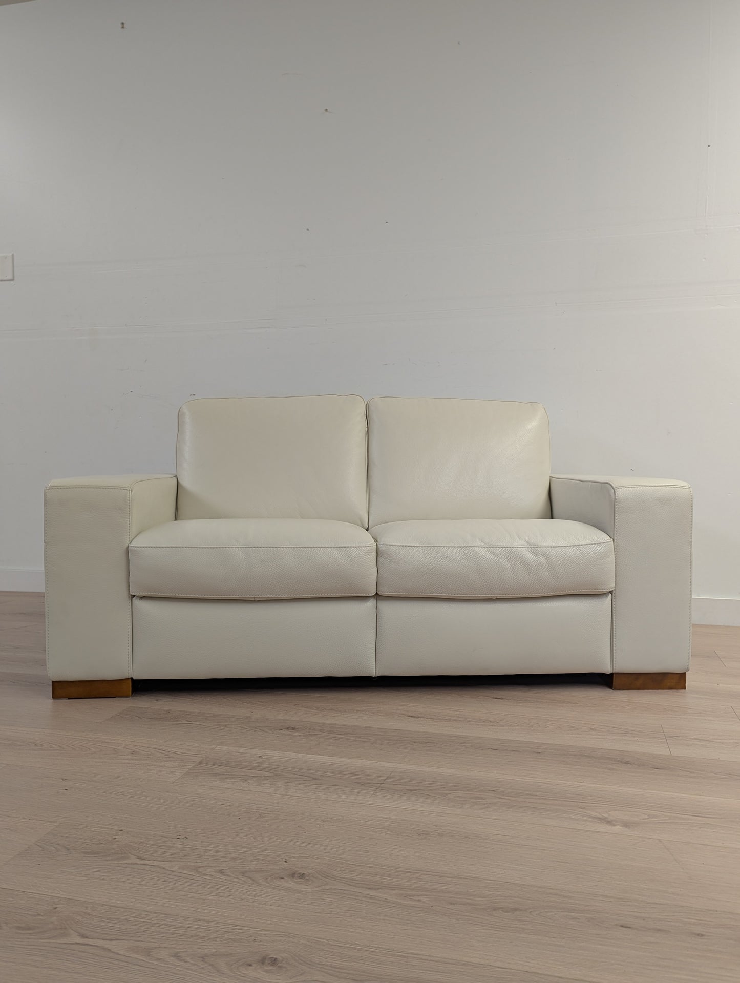 Natuzzi Editions Mod A397 Loveseat