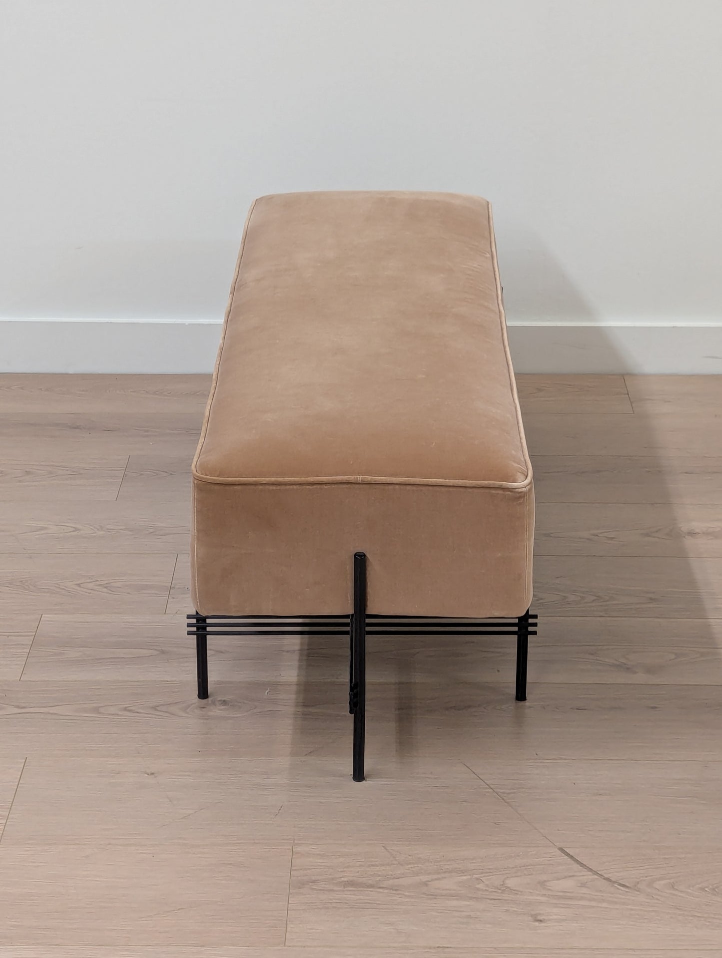 GUBI TS Pouffe