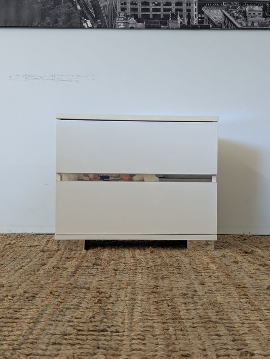 Dream White Nightstand