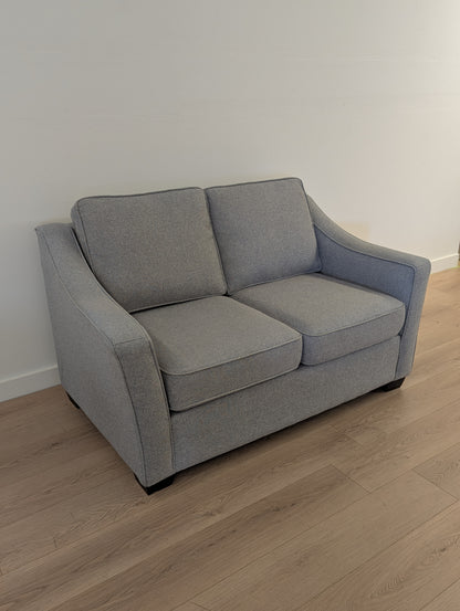 Stylus Zeal Loveseat