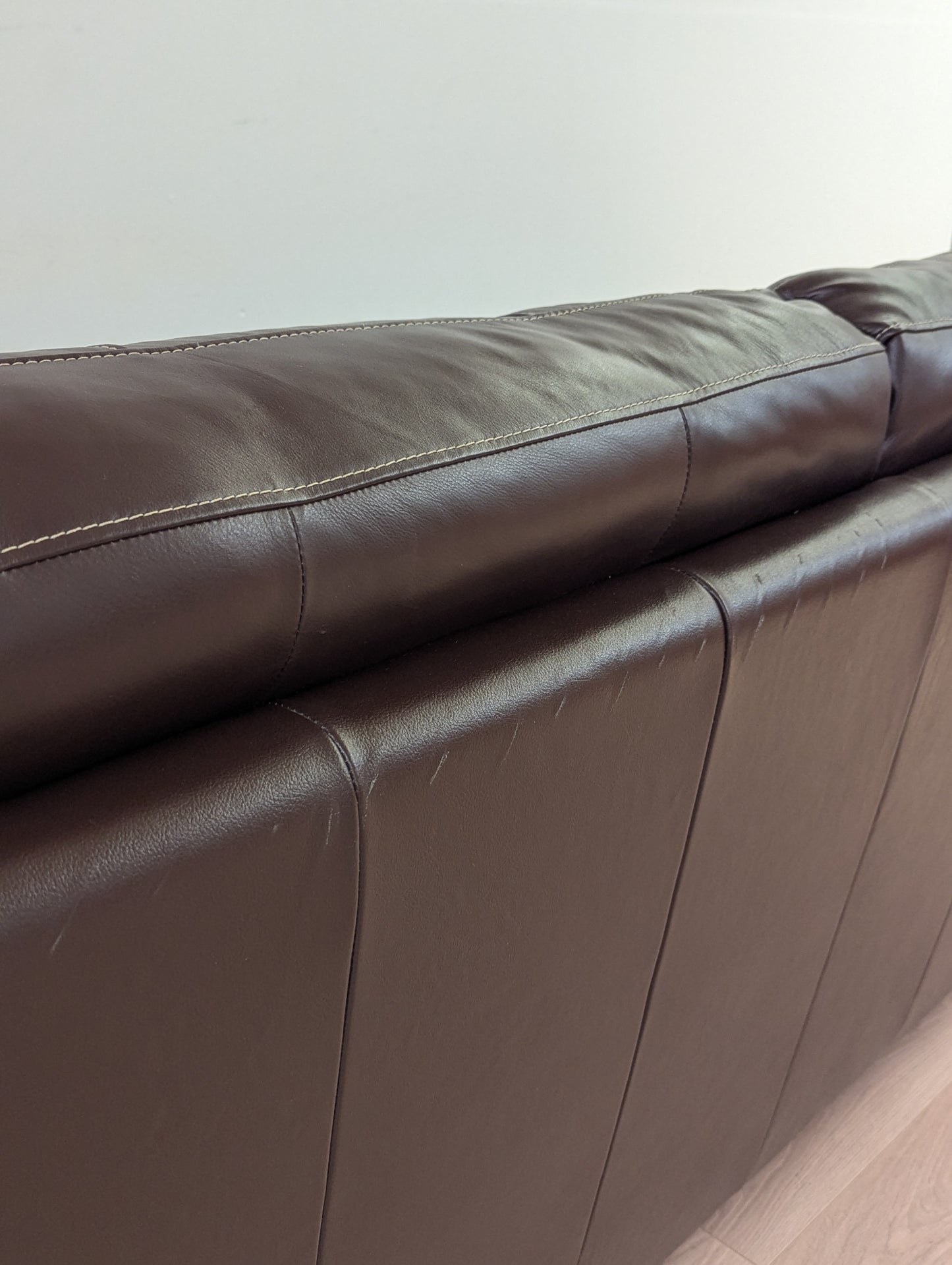 La-Z-Boy Dexter Stationary Leather Sofa