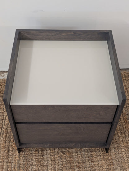 Huppé Nightstand