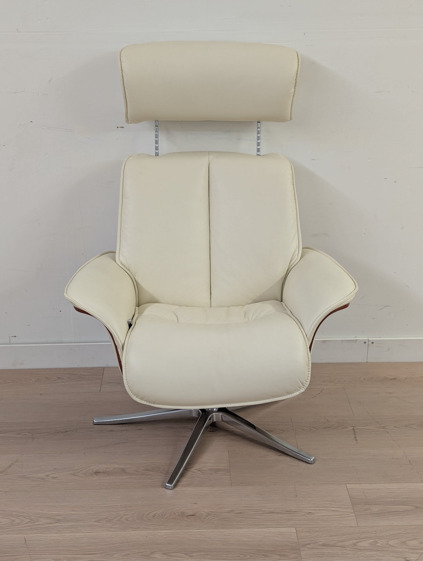 IMG Space 5400S Swivel Leather Recliner + Ottoman