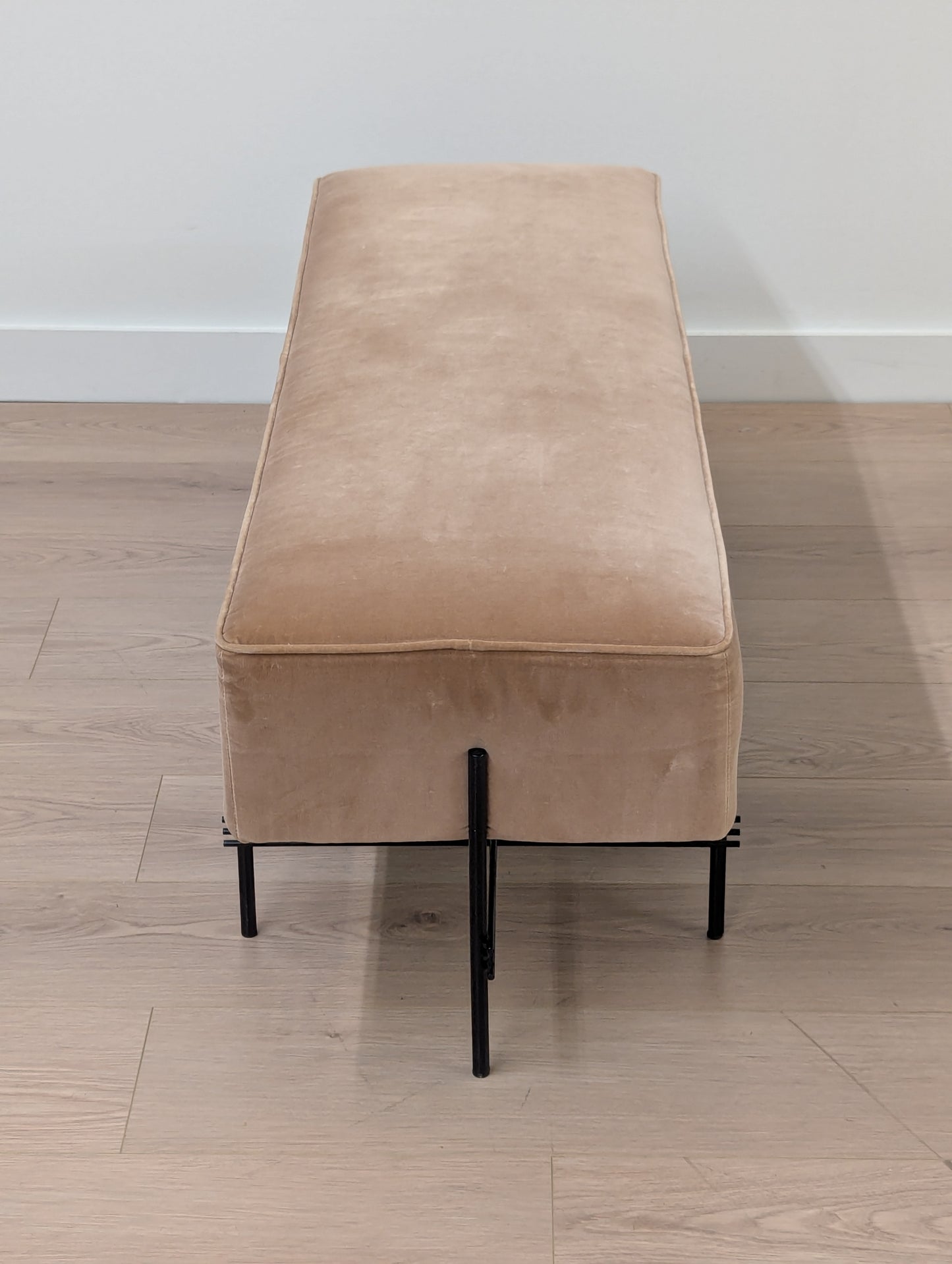 GUBI TS Pouffe