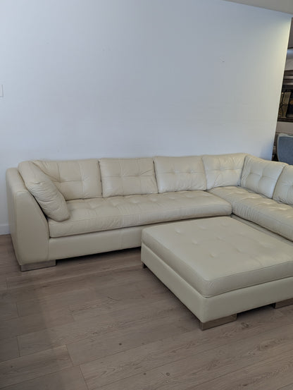 Arizona Leather Newport Sectional with Storage Ottoman