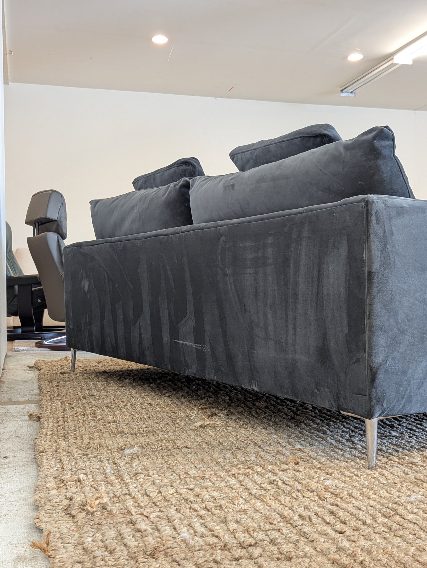 Stylus Invidia Sofa
