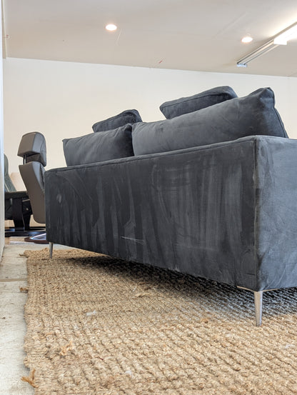 Stylus Invidia Sofa