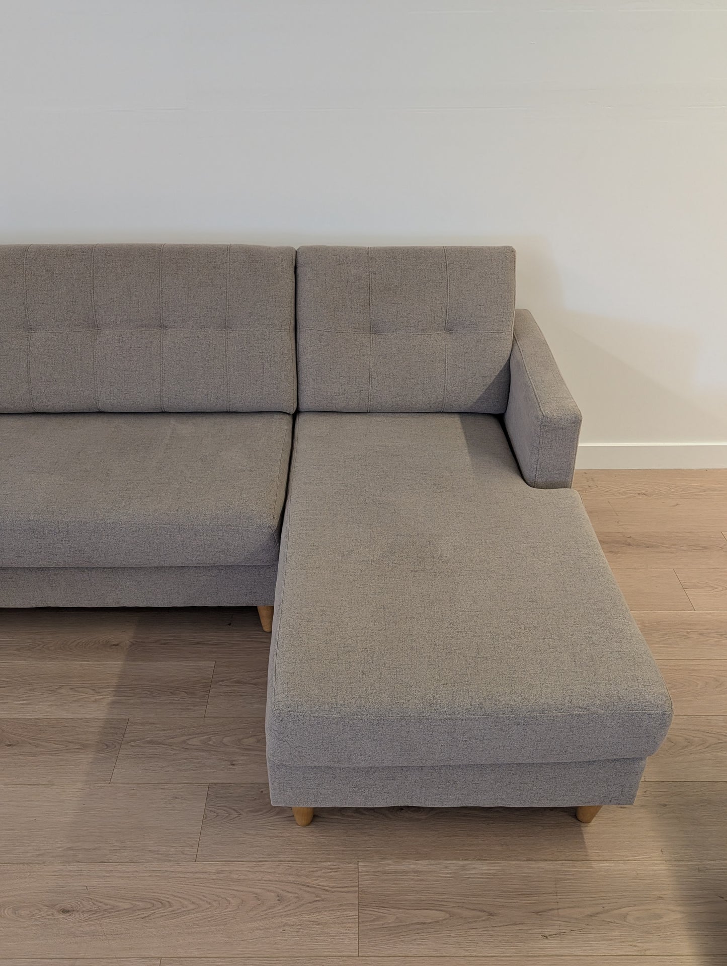 The Bay MCM Appt Sized Sectional