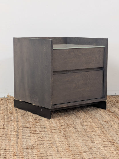 Huppé Nightstand